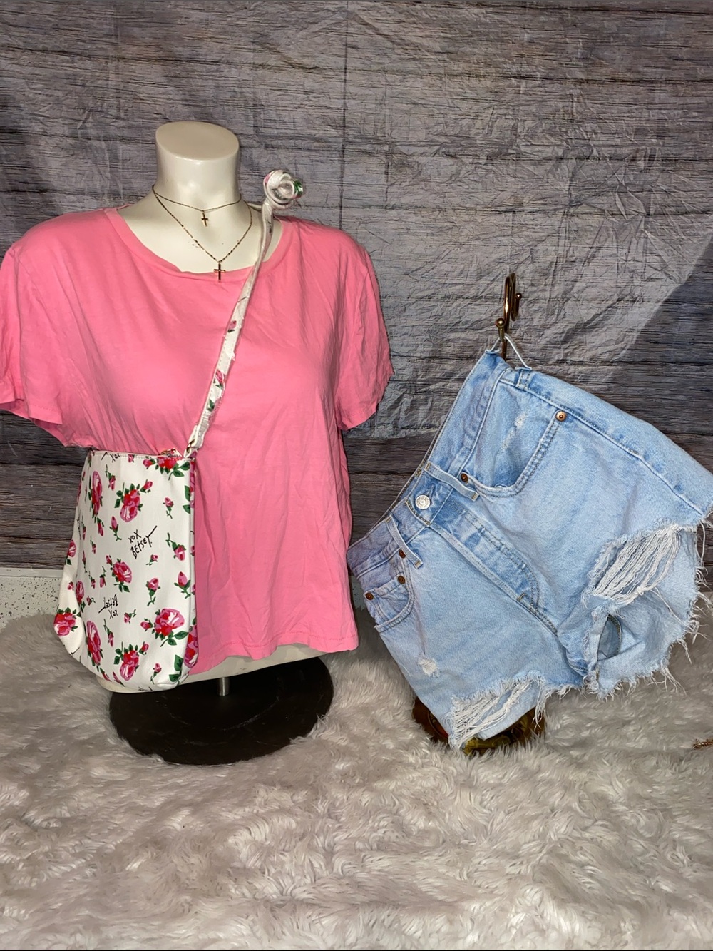 Universal Threads Pink Cropped Top